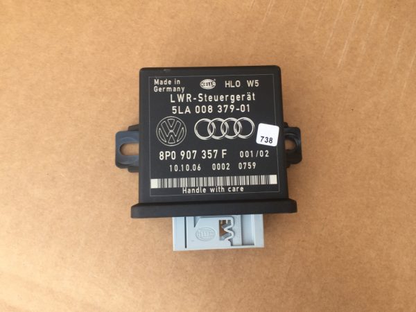 Calculator lumini Audi A3 8P 5LA008379 5LA 008 379 - Dezmembrari Auto