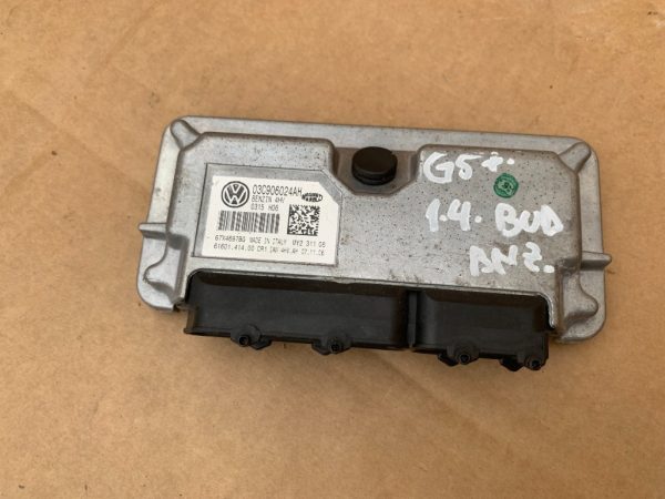 Calculator motor ECU VW Golf 5 plus 1.4 BUD 03C906024AH 03C 906 024 AH - Dezmembrari Auto