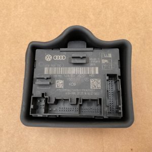 Calculator usa dreapta fata Audi A6 C7 2016 4G8959792J 4G8959792G la 0 km - Dezmembrari Auto