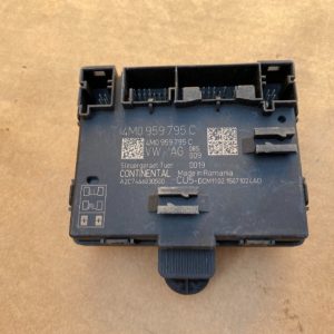 Calculator usa dreapta spate Audi A4 B9 4M0959795C 4M0 959 795 C - Dezmembrari Auto