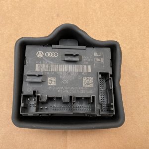 Calculator usa stanga fata Audi A6 C7 2016 4G8959793J 4G8959793G la 0 km - Dezmembrari Auto