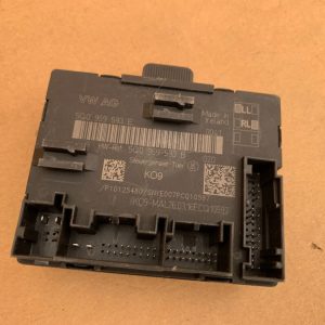 Calculator usa stanga fata VW Golf 7 5Q0959593E 5Q0 959 593 E la 0 km - Dezmembrari Auto