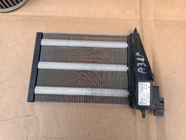 Calorifer electric Audi A3 8P 1K0963235A 1K0 963 235 A - Dezmembrari Auto
