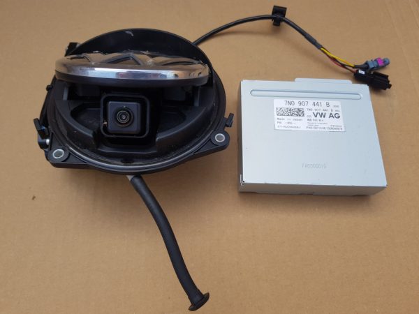 Camera marsarier cu modul VW Passat CC 2016 7N0 907 441 B 3C8 827 469 D - Dezmembrari Auto