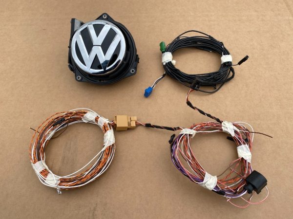 Camera marsarier VW Passat B8 la 0 km cu cablaj 3G0827469AQ 3G0 827 469 AQ - Dezmembrari Auto