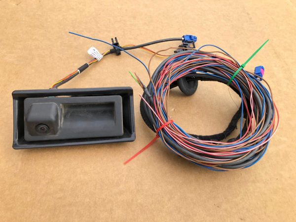 Camera spate VW Jetta din 2015 2016 2017 2018 cablaj inclus - Dezmembrari Auto