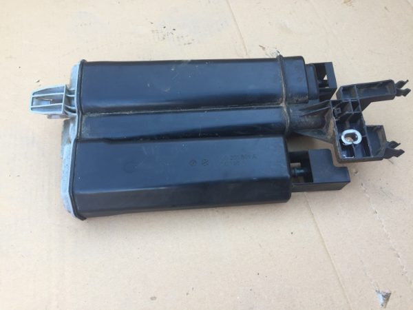 Canistra carbon Volkswagen Passat B8 1,4 CUK 3Q0201801A 3Q0 201 801 A - Dezmembrari Auto