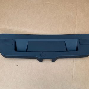 Capac capota spate VW Jetta 2017 5C6867605A 5C6 867 605 A - Dezmembrari Auto