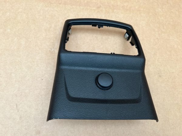 Capac cotiera BMW X1 F48 din 2017 la 0 km 9335205 - Dezmembrari Auto