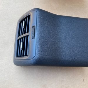 Capac cotiera cu grile ventilatie VW Golf 7 2019 5G0819203 5G0 819 203 - Dezmembrari Auto