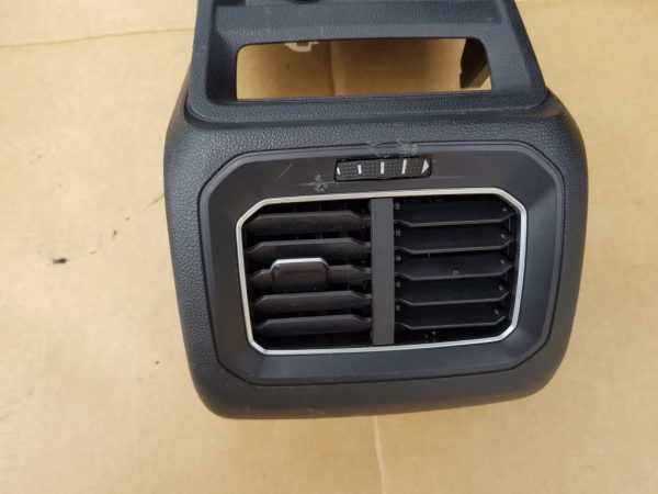 Capac cotiera cu grile ventilatie VW Tiguan 2017 5NA864298C 5NA819203 - Dezmembrari Auto - imagine 2