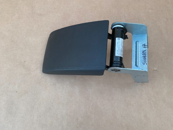 Capac cotiera din piele VW Sharan 2017 5M0864207G 5M0 864 207 G - Dezmembrari Auto