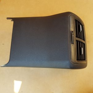 Capac cotiera guri ventilatie spate VW Golf 7 5G0863289C 5G0819203 - Dezmembrari Auto