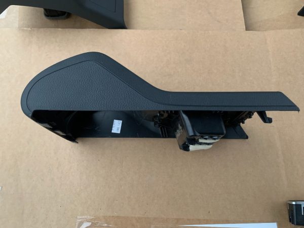 Capac cotiera VW Sharan 2019 7N0862639A 7N0 862 639 A - Dezmembrari Auto - imagine 4