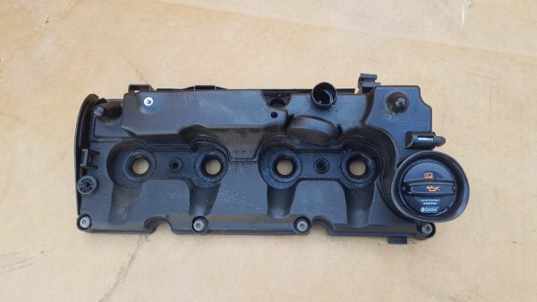 Capac culbutori Audi A3 8V 2.0 tdi 03L103469S 03L 103 469 S - Dezmembrari Auto