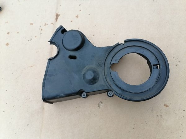 Capac distributie Audi A3 8V 2.0 tdi 04L109147D 04L 109 147 D - Dezmembrari Auto
