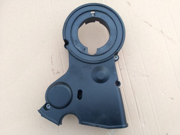 Capac distributie Audi A3 8V 2.0 tdi DEJ 04L109147D 04L 109 147 D - Dezmembrari Auto
