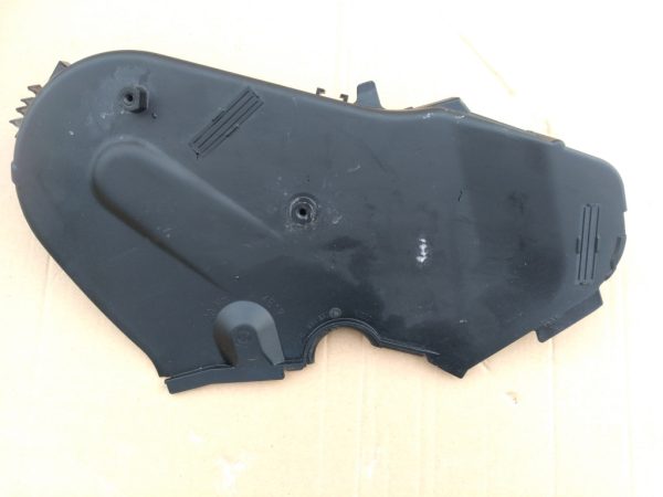 Capac distributie Audi A3 8V 2.0 tdi DEJ 04L109107F 04L 109 107 F - Dezmembrari Auto