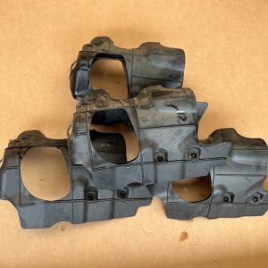 Capac galerie admisie VW Touareg CR 3.0 tdi 4M0103925C 4M0 103 925 C - Dezmembrari Auto