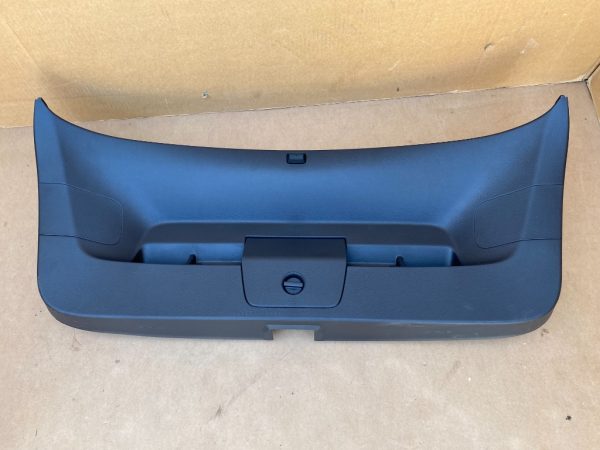 Capac haion VW Golf 7 hatchback 5G6867605E 5G6 867 605 E - Dezmembrari Auto