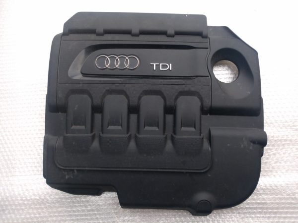 Capac motor Audi Q3 2.0 tdi 04L103925R 04L 103 925 R - Dezmembrari Auto