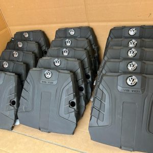 Capac motor carcasa filtru aer VW Touareg CR 3.0 tdi DENA DEN 4M0133837F 4M0 133 837 F - Dezmembrari Auto