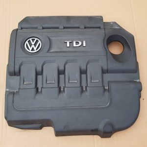Capac motor VW Golf 7 1.6 tdi 04L103954T 04L 103 954 T - Dezmembrari Auto