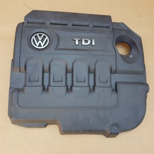 Capac motor VW Jetta 2016 2.0 tdi 04L103954T 04L 103 954 T - Dezmembrari Auto