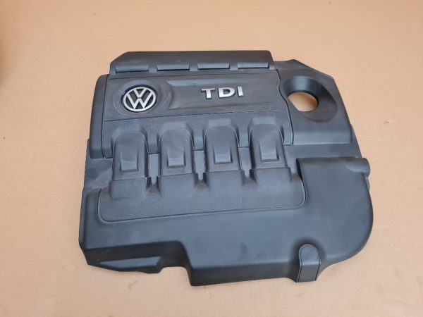 Capac motor VW Jetta 2016 2.0 tdi 04L103954T 04L 103 954 T la 0 km - Dezmembrari Auto
