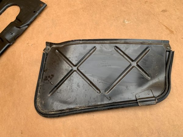 Capac plastic VW Transporter T6 2021 7H0805207 7H0 805 207 - Dezmembrari Auto