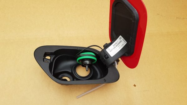 Capac usita rezervor VW Golf 7 hatchback 5G0809857A 5G0 809 857 A - Dezmembrari Auto - imagine 2