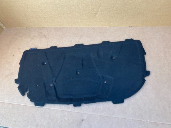Capitonaj pasla capota Audi A4 B8 2009 - Dezmembrari Auto