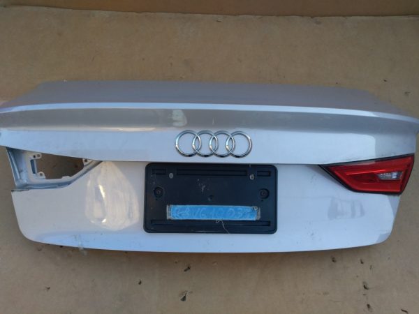 Capota portbagaj spate Audi A3 8V 2016 limuzina / sedan 2.0 tdi DEJ - Dezmembrari Auto