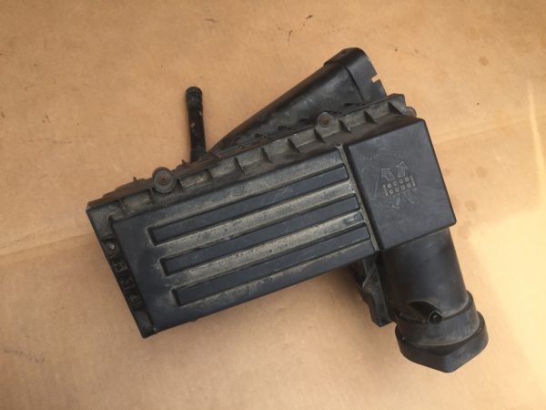 Carcasa filtru aer Audi A3 8P 3C0129607AS 3C0 129 607 AS - Dezmembrari Auto