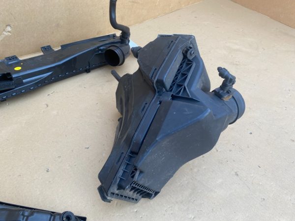 Carcasa filtru aer Audi A4 B8 8K0133835AR 8K0 133 835 AR 8K0133837T 8K0 133 837 T - Dezmembrari Auto - imagine 2
