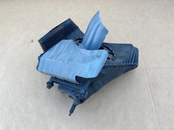 Carcasa filtru aer Audi A6 C7 2016 4G0133838R 4G0 133 838 R la 0 km - Dezmembrari Auto