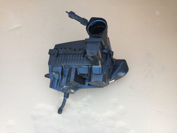 Carcasa filtru aer Seat Alhambra 2 VW Sharan 7N 2.0 tdi 7N0129601 7N0 129 601 - Dezmembrari Auto