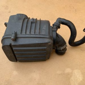 Carcasa filtru aer VW Caddy 2005 2006 2007 2008 2009 1.6 benzina - Dezmembrari Auto