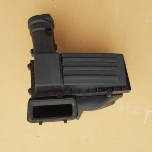 Carcasa filtru aer VW Jetta 2017 1K0129601CN 1K0129607BB - Dezmembrari Auto
