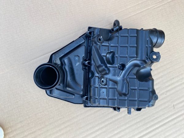 Carcasa filtru aer VW T-Cross 1.0 04C129601M 04C 129 601 M - Dezmembrari Auto - imagine 2