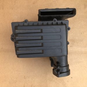 Carcasa filtru aer VW Touran 2.0 tdi 5Q0129607AA 5Q0 129 607 AA - Dezmembrari Auto