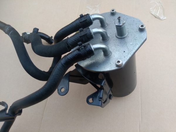 Carcasa filtru motorina 5Q0127400J 5Q0 127 400 J - Dezmembrari Auto