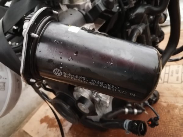 Carcasa filtru motorina VW Golf 7 5Q0127399BC 5Q0 127 399 BC la 0 km - Dezmembrari Auto