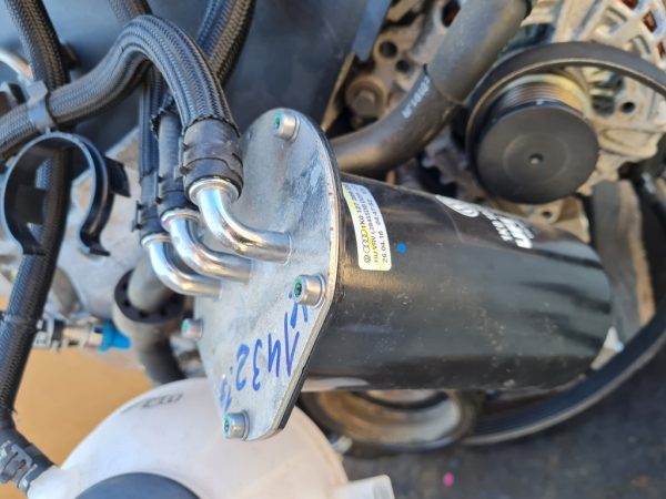 Carcasa filtru motorina VW Jetta 2017 1K0127400N 1K0 127 400 N - Dezmembrari Auto