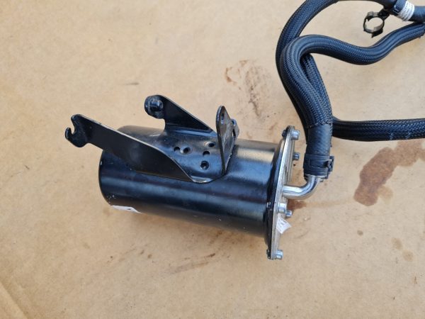 Carcasa filtru motorina VW Jetta 2017 2.0 tdi 1K0127399DE 1K0 127 399 DE - Dezmembrari Auto