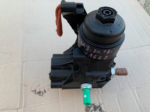 Carcasa filtru ulei cu termoflot VW Golf 7 2.0 tdi 03N117021 03N115389A la 0 km - Dezmembrari Auto