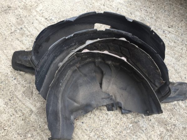 Carenaj roata stanga spate Seat Alhambra 2 VW Sharan 7N 7N0810971 7N0 810 971 - Dezmembrari Auto