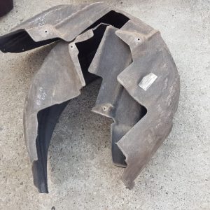 Carenaj roata dreapta spate Audi A3 8V 2 usi 8V0810172A 8V0 810 172 A - Dezmembrari Auto