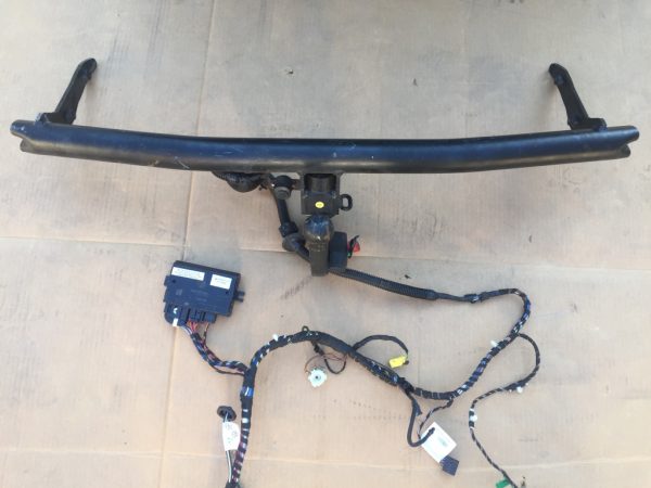 Carilig cu instalatie si modul Volkswagen Polo AW 2019 2G VI - Dezmembrari Auto