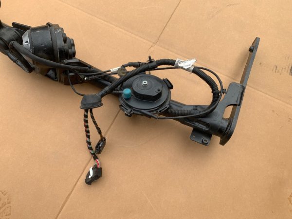 Carlig remorcare VW Golf 7 hatchback 5G0803880G 5G0 803 880 G - Dezmembrari Auto - imagine 3